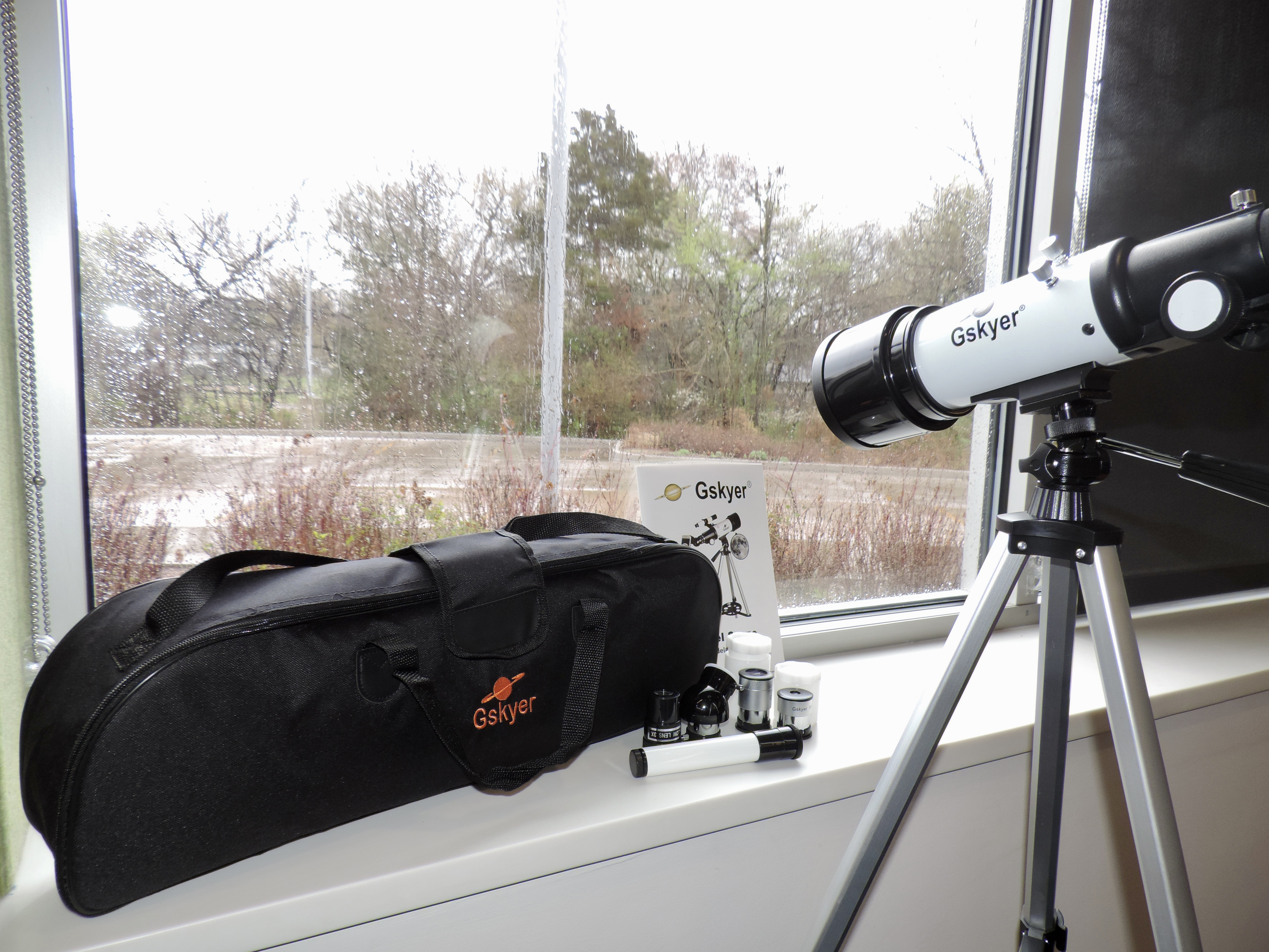 Travel telescope and carrying case